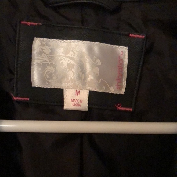 Leather jacket - Picture 2 of 4